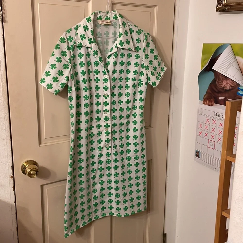 Vintage 1970s White Shamrock Irish Dress. Size: 12 USED! - Picture 6 of 9